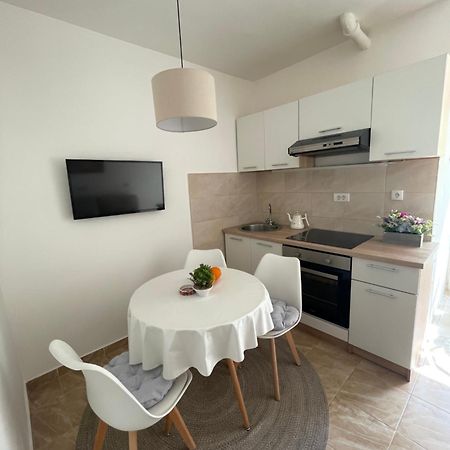 Apartment Maki โกตอร์ ภายนอก รูปภาพ